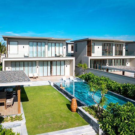 The Ocean Resort By Fusion Куинён Экстерьер фото
