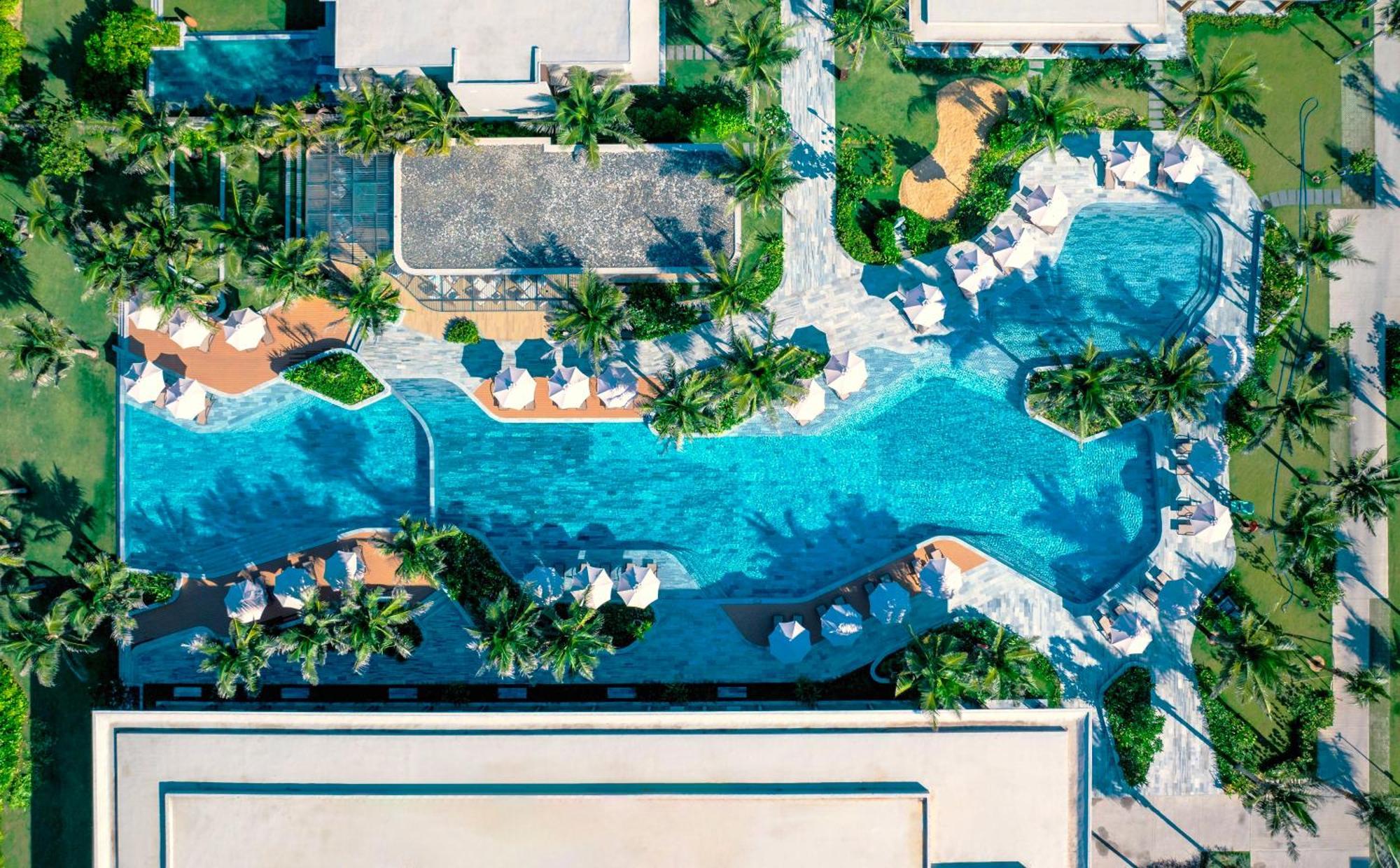 The Ocean Resort By Fusion Куинён Экстерьер фото