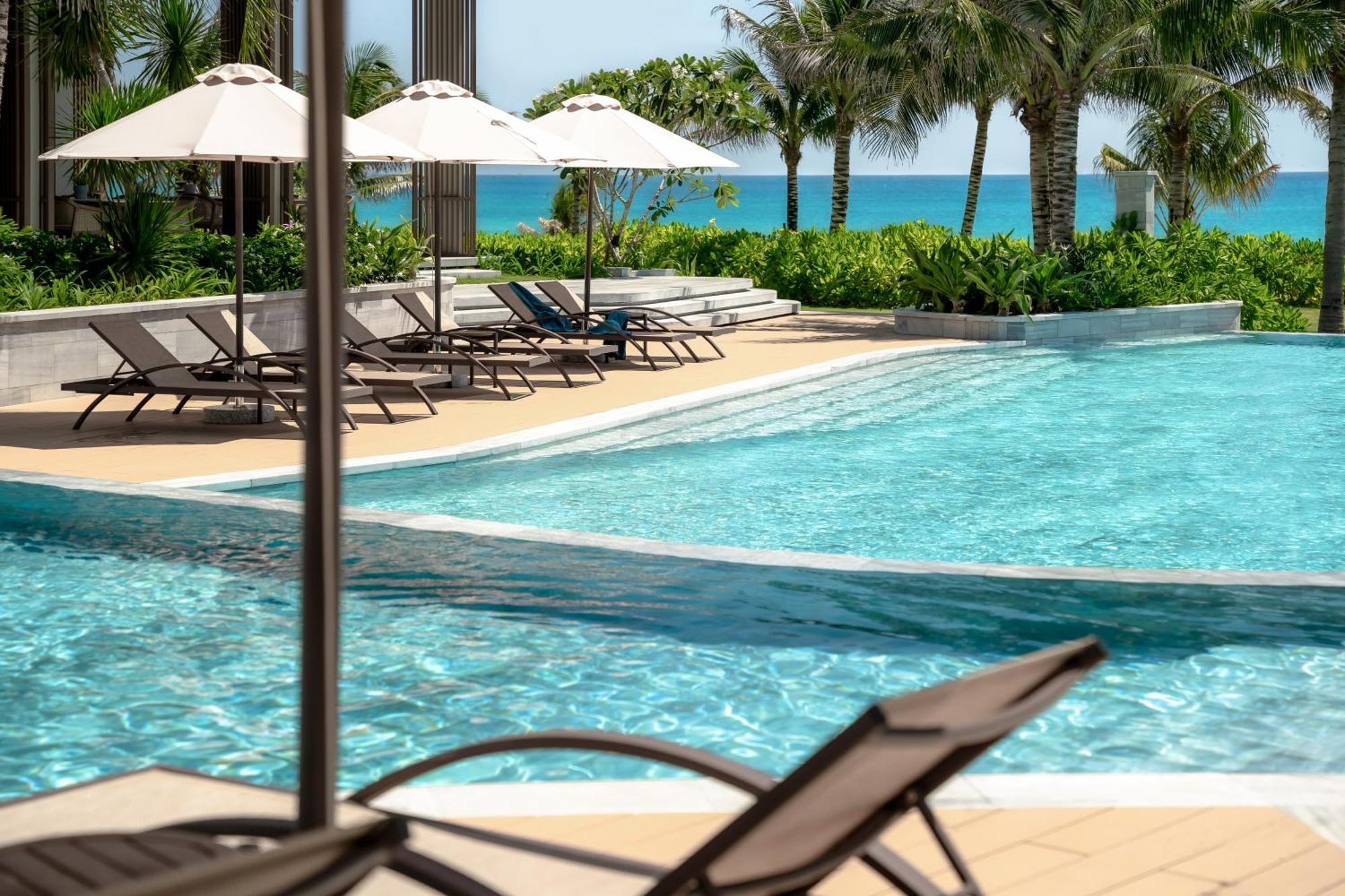 The Ocean Resort By Fusion Куинён Экстерьер фото